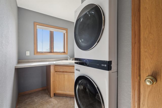 5141 25th Ave, Brandon, IA 52210