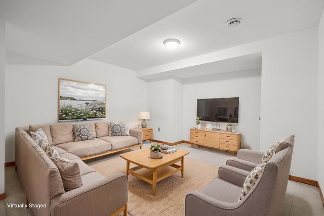 5141 25th Ave, Brandon, IA 52210