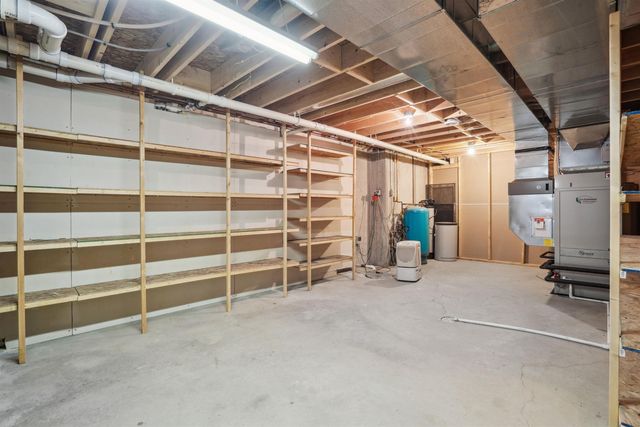 5141 25th Ave, Brandon, IA 52210