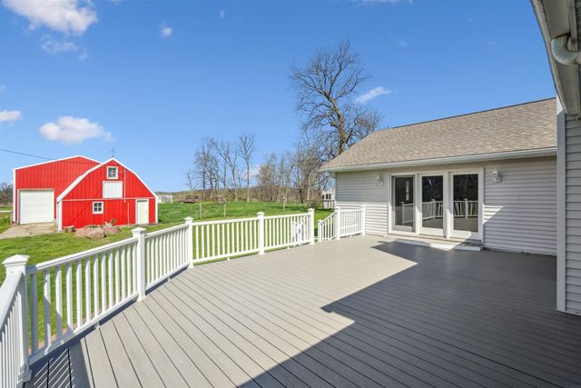 5141 25th Ave, Brandon, IA 52210