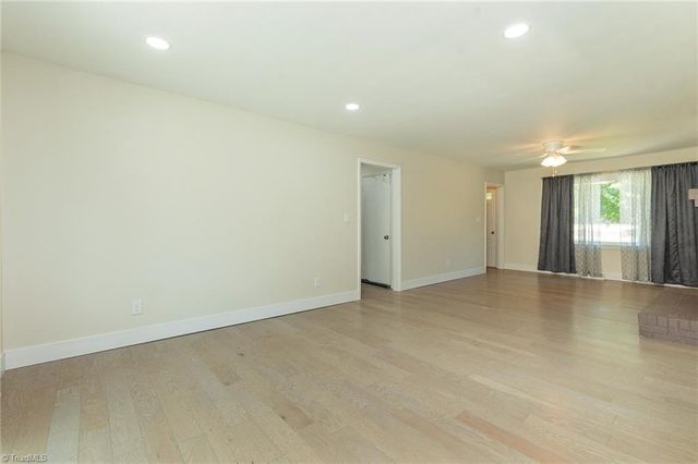1719 E Center Street Extension, Lexington, NC 27292