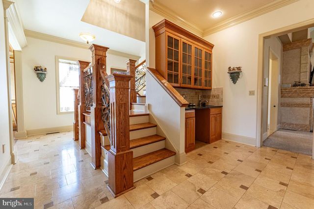 49 CREST BLVD, Easton, PA 18045