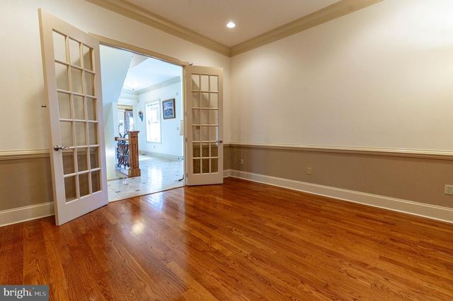 49 CREST BLVD, Easton, PA 18045