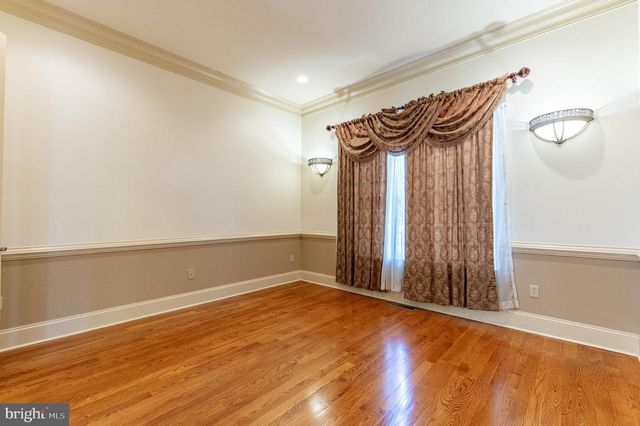 49 CREST BLVD, Easton, PA 18045