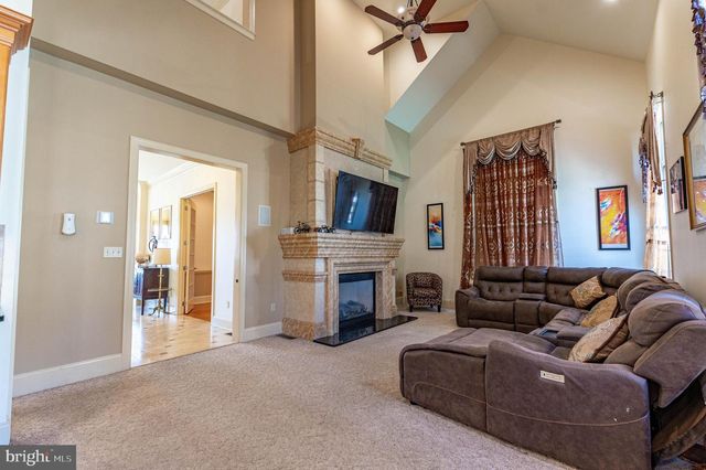 49 CREST BLVD, Easton, PA 18045