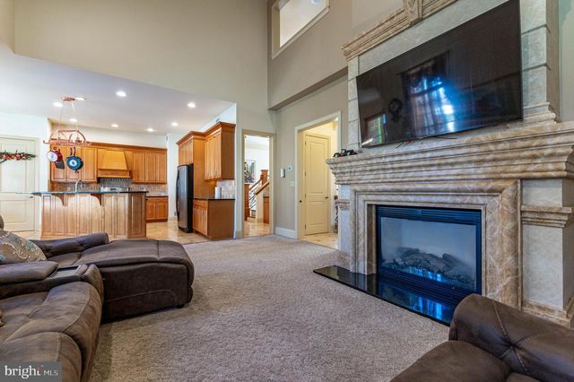 49 CREST BLVD, Easton, PA 18045