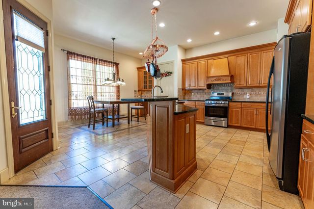 49 CREST BLVD, Easton, PA 18045