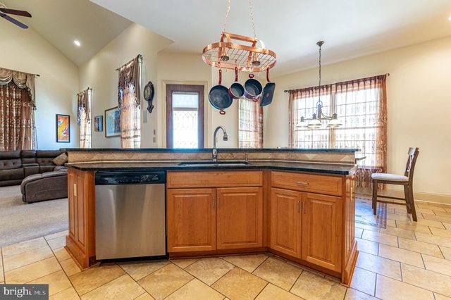 49 CREST BLVD, Easton, PA 18045