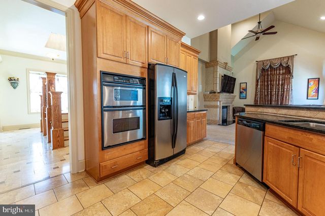 49 CREST BLVD, Easton, PA 18045
