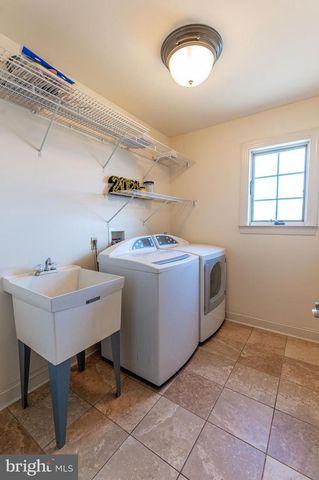 49 CREST BLVD, Easton, PA 18045