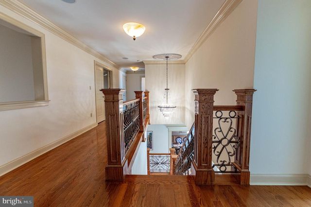 49 CREST BLVD, Easton, PA 18045