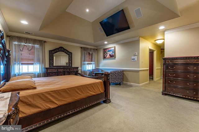 49 CREST BLVD, Easton, PA 18045