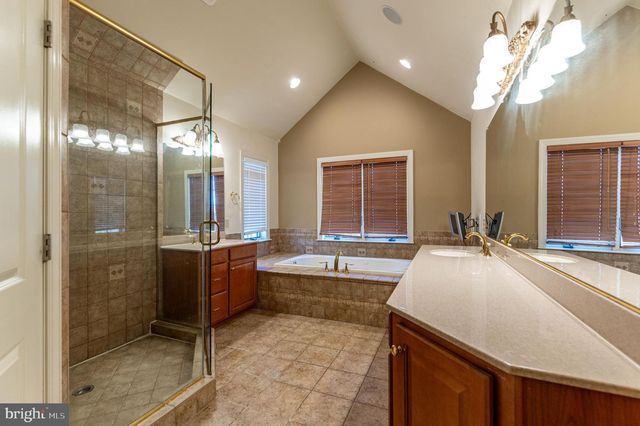 49 CREST BLVD, Easton, PA 18045