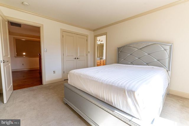 49 CREST BLVD, Easton, PA 18045
