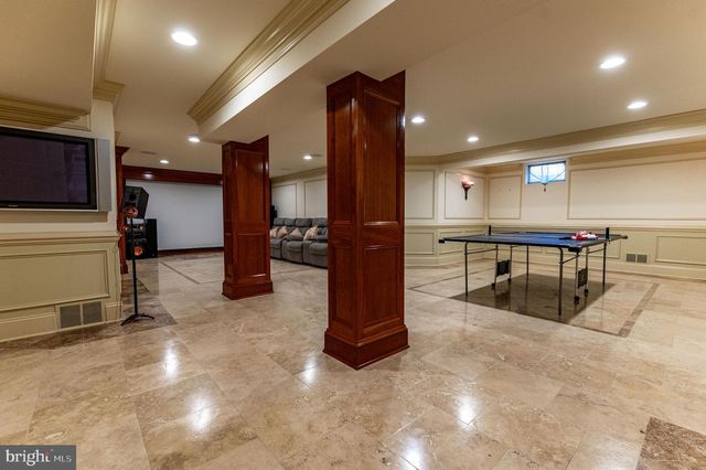 49 CREST BLVD, Easton, PA 18045