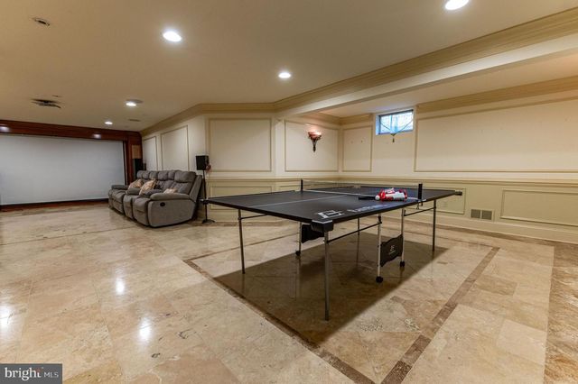 49 CREST BLVD, Easton, PA 18045