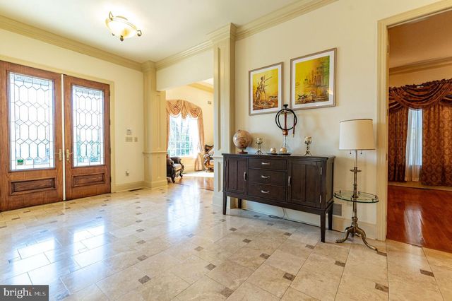 49 CREST BLVD, Easton, PA 18045