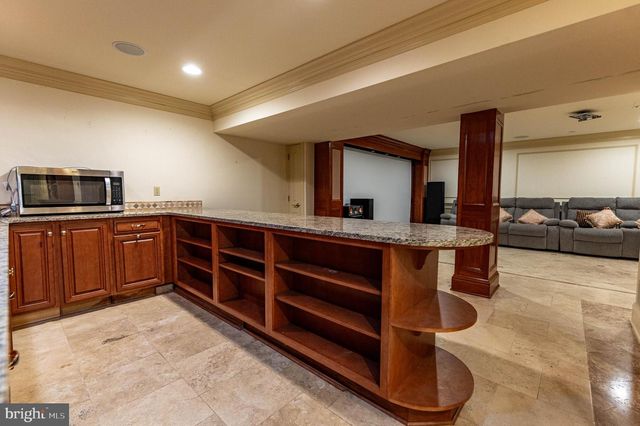 49 CREST BLVD, Easton, PA 18045