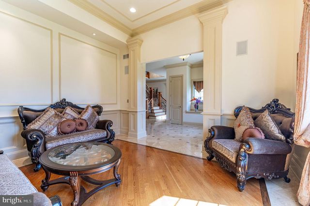 49 CREST BLVD, Easton, PA 18045