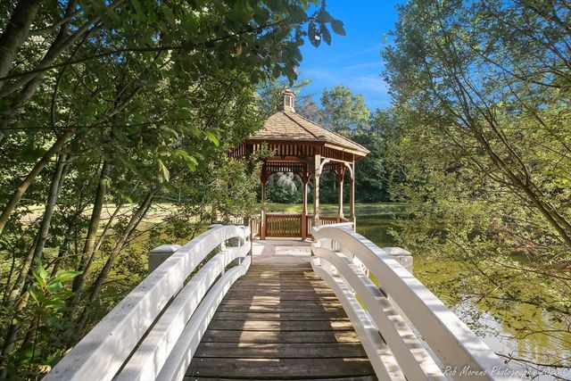 13 Mills Point 13, Middleton, MA 01949