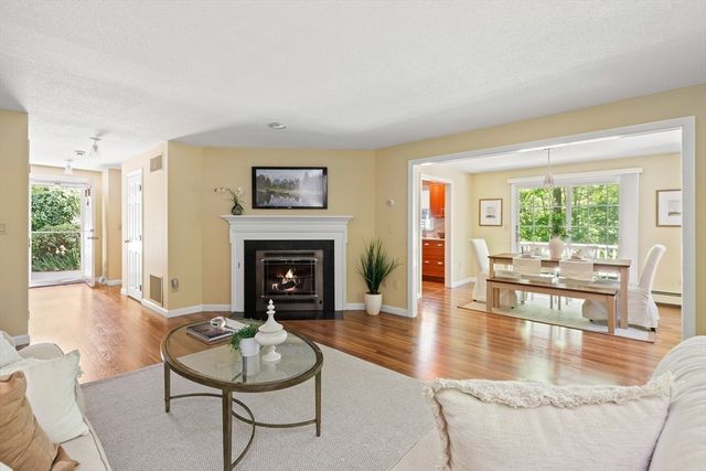 13 Mills Point 13, Middleton, MA 01949