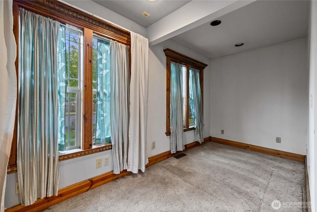401 7th Street NW, Puyallup, WA 98371