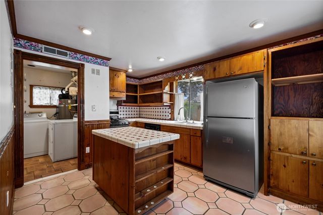401 7th Street NW, Puyallup, WA 98371