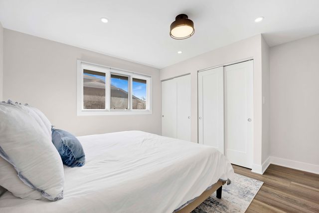 5731 Doe Circle, Westmont, IL 60559