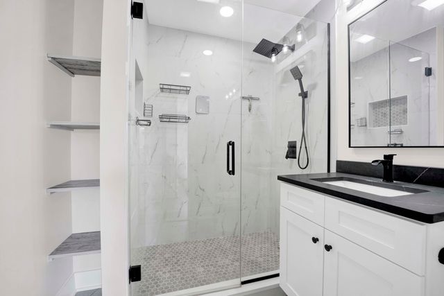 5731 Doe Circle, Westmont, IL 60559