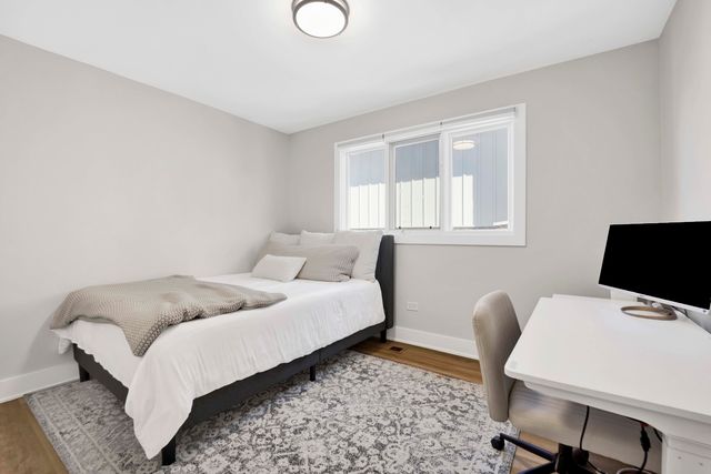 5731 Doe Circle, Westmont, IL 60559