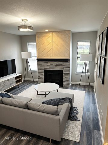 1730 Crest Point Drive, Arlington, TX 76012