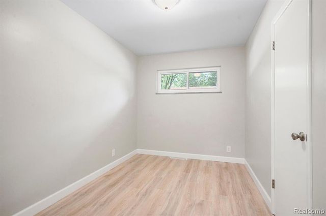 8820 Russell Street, Shelby Twp, MI 48317