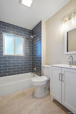 8820 Russell Street, Shelby Twp, MI 48317