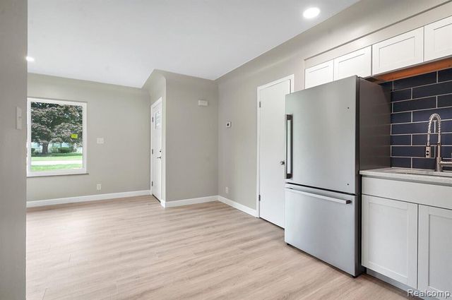 8820 Russell Street, Shelby Twp, MI 48317