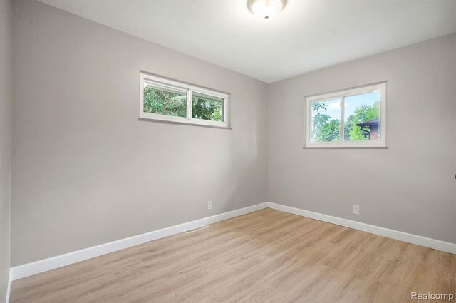 8820 Russell Street, Shelby Twp, MI 48317