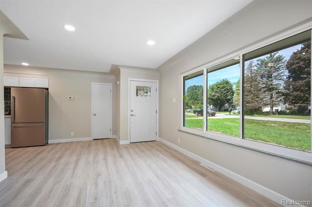 8820 Russell Street, Shelby Twp, MI 48317