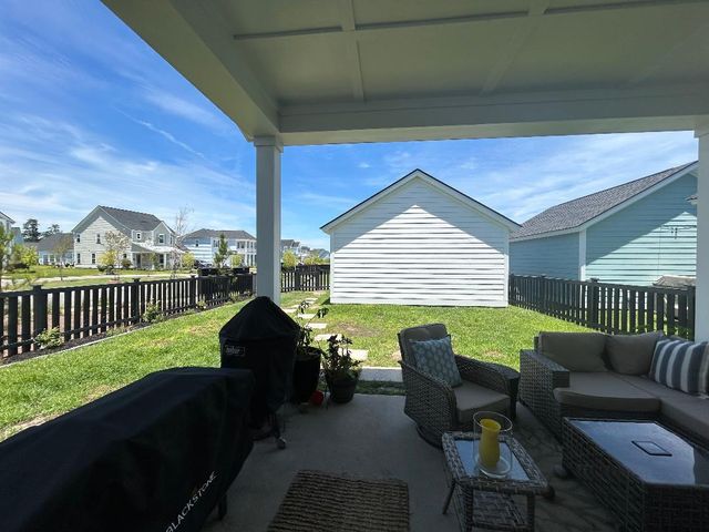 972 Carnes Crossing Boulevard, Summerville, SC 29483