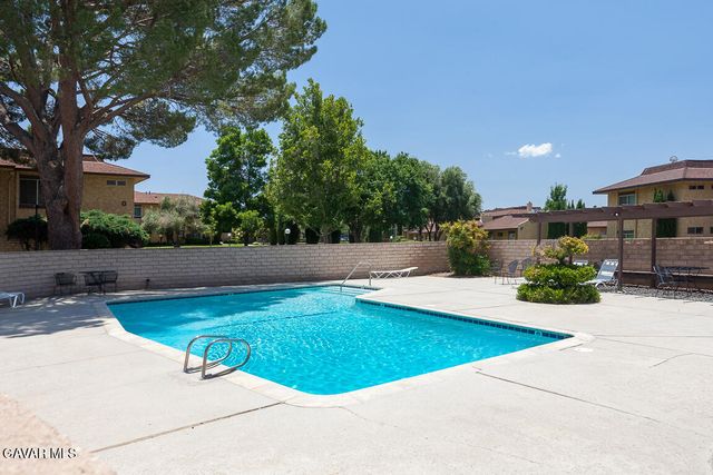 42849 W 15th Street 4, Lancaster, CA 93534