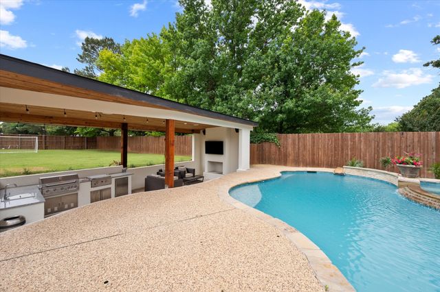1584 Randol Mill Avenue, Southlake, TX 76092