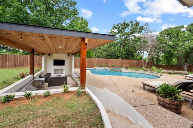 1584 Randol Mill Avenue, Southlake, TX 76092
