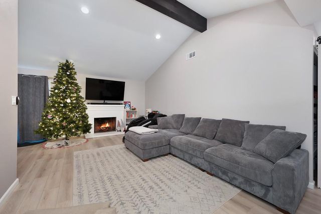 6443 Villa Dr, Sacramento, CA 95842