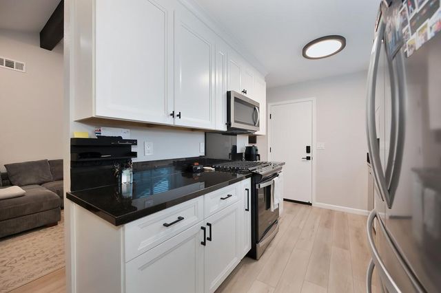 6443 Villa Dr, Sacramento, CA 95842