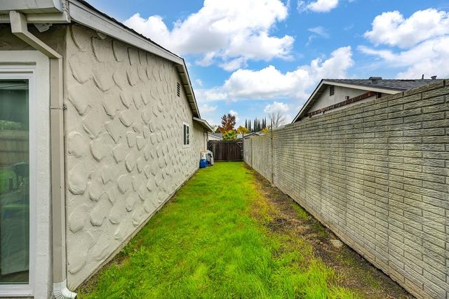 6443 Villa Dr, Sacramento, CA 95842