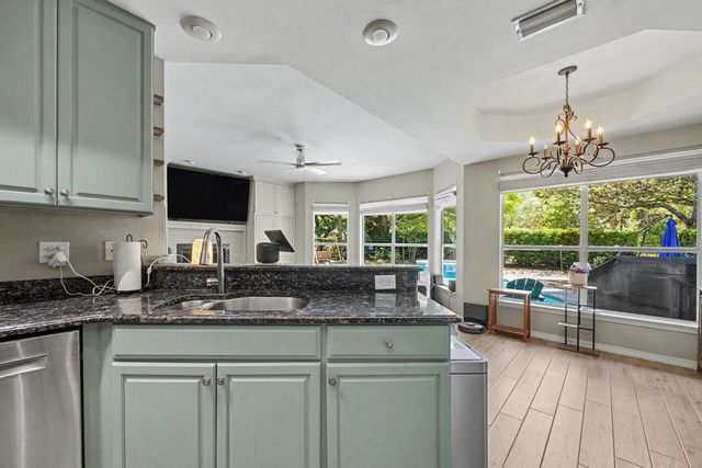 4412 Windrush Drive, Niceville, FL 32578