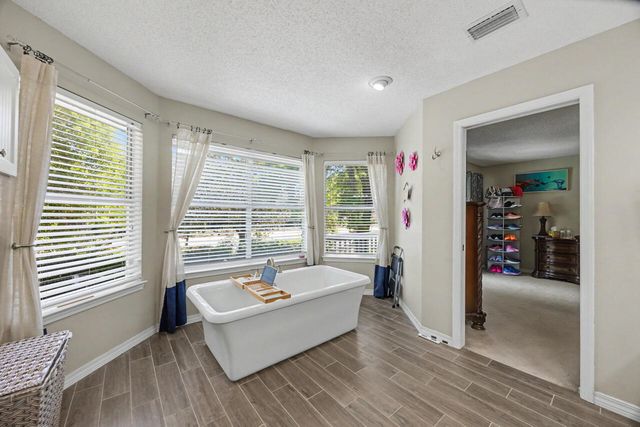 4412 Windrush Drive, Niceville, FL 32578