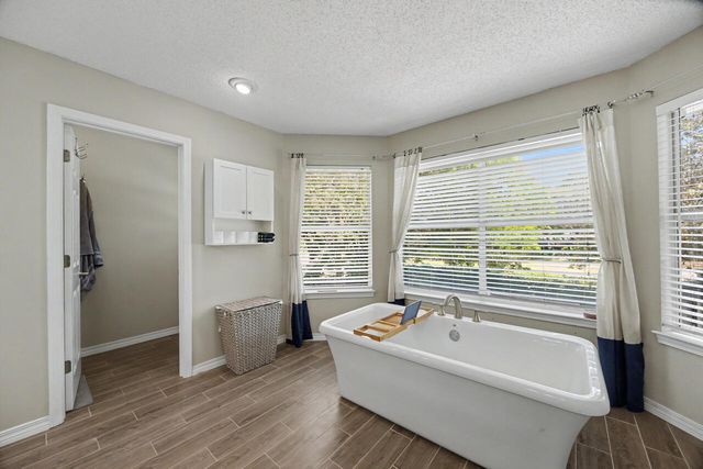 4412 Windrush Drive, Niceville, FL 32578