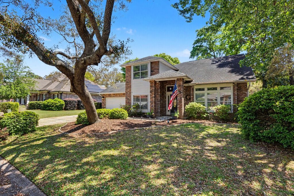 4412 Windrush Drive, Niceville, FL 32578