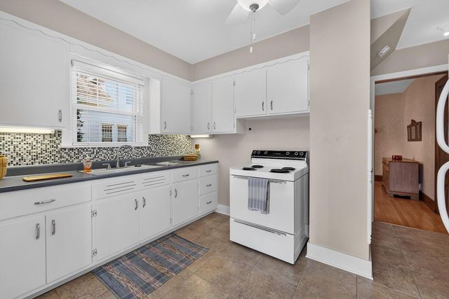 324 Henry STREET, Burlington, WI 53105