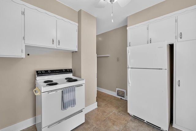 324 Henry STREET, Burlington, WI 53105