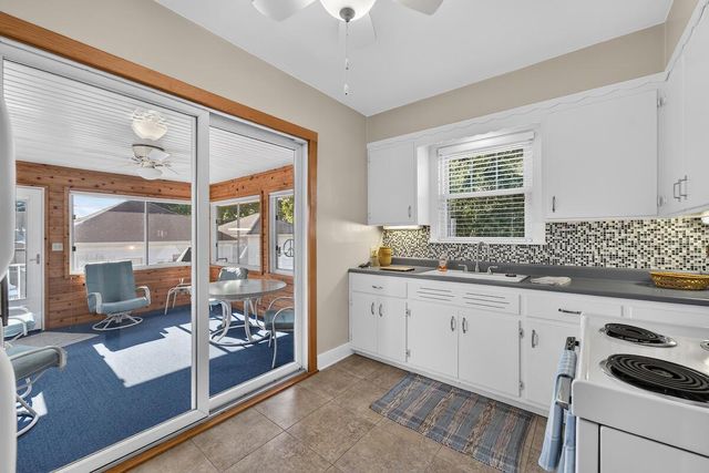 324 Henry STREET, Burlington, WI 53105